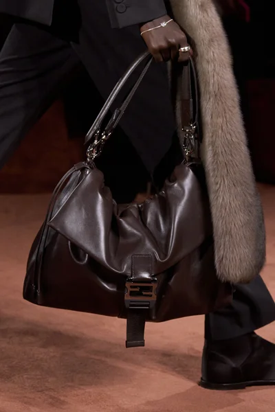 Look 8